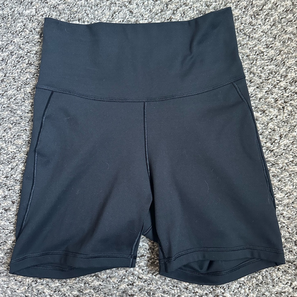 ADIDAS - YOGA STUDIO FIVE-INCH SHORT LEGGINGS - SIZE SMALL